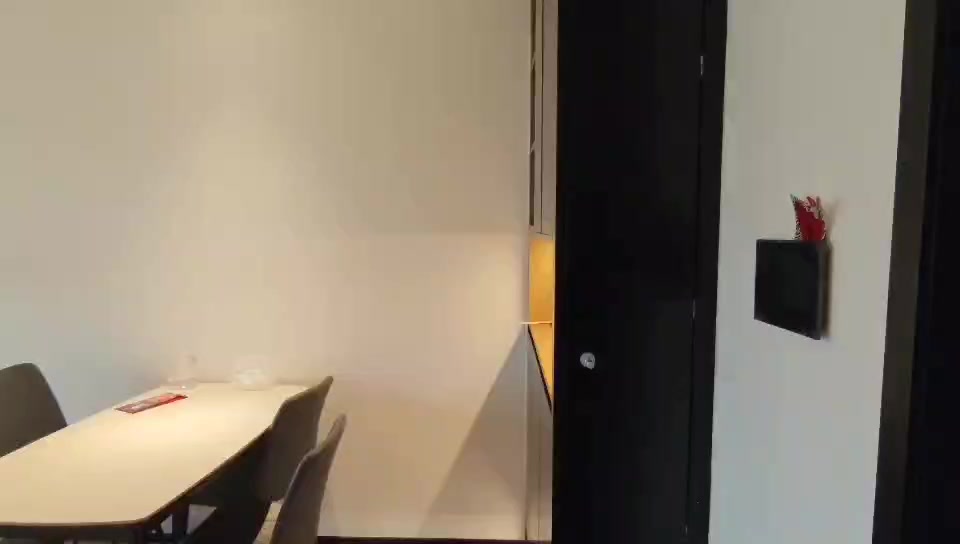 江北区 欧街92 一房 3600元/月